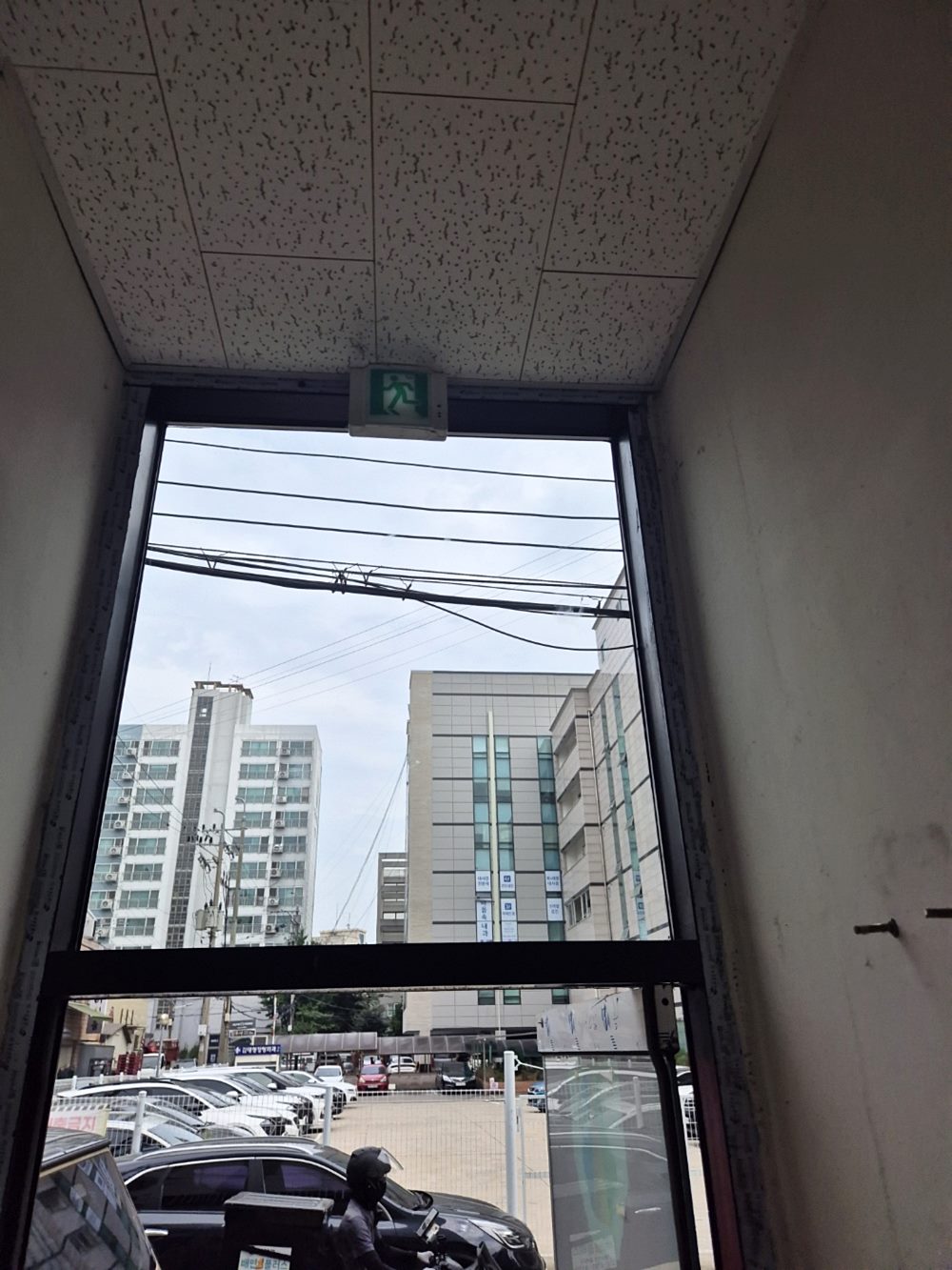 현관 유리도어 시공 사례 사진 25